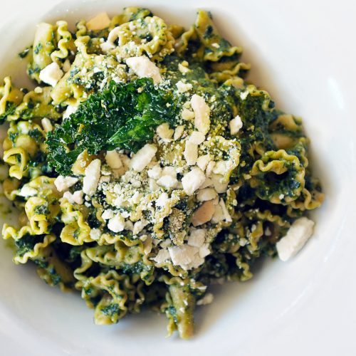 Pyszny i pożywny: jak zrobić wegański makaron z soczewicy z pesto w domu